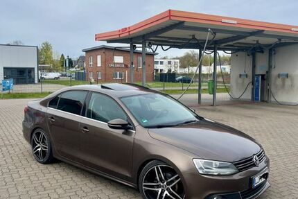 VW Jetta 205.192 km 6.599 &euro; Lemgo 32657