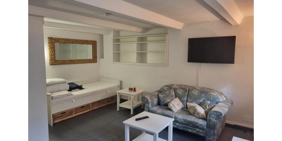 Schönes Apartment im UG inkl. wöchentl. Reinigung! 1 zimmer