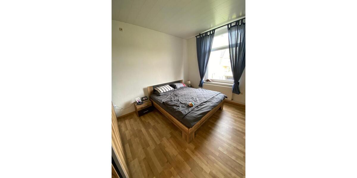 Möbliertes Zimmer in 2-Zimmer-Wohnung direkt am Krankenhaus 3 zimmer