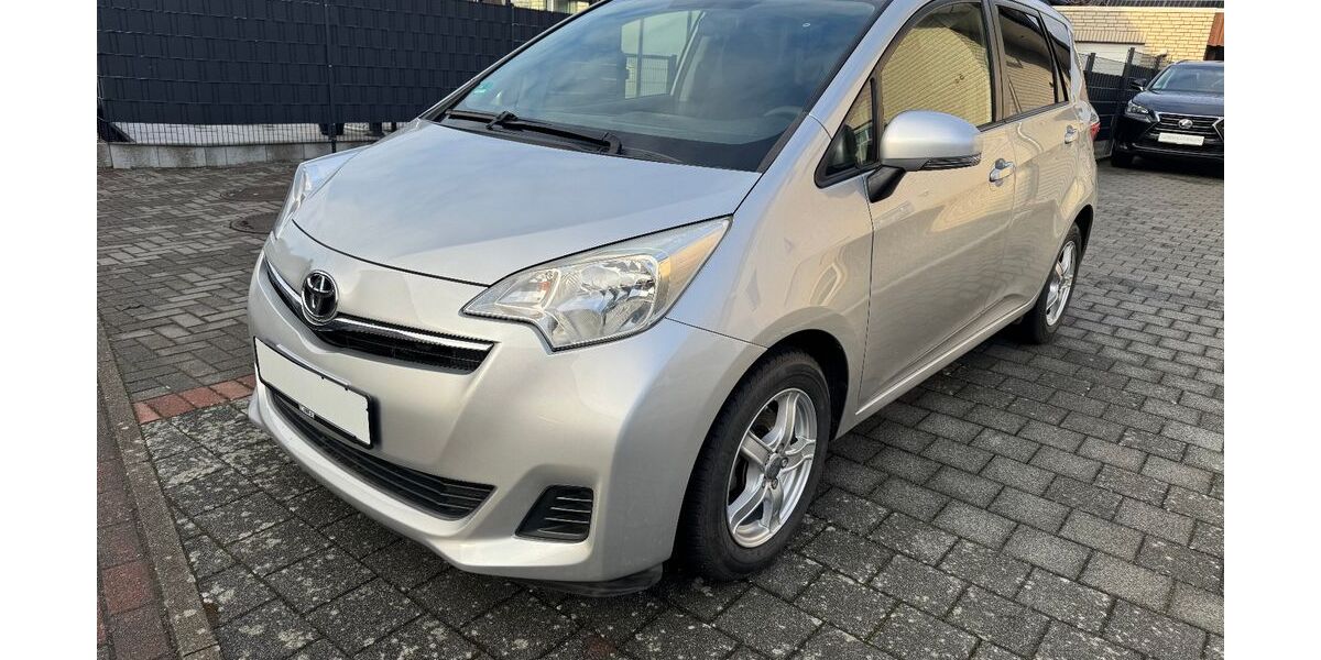 Toyota Verso-S 130.500 km 6.500 &euro; Melle 49324