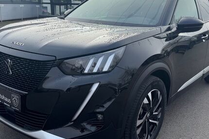 Peugeot 2008 53.000 km 17.900 &euro; Detmold 32758
