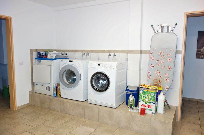 Dachgeschoßwohnung Enger - 4 Zimmer, 104 m&sup2;, 890&euro; | Angebot:25421736