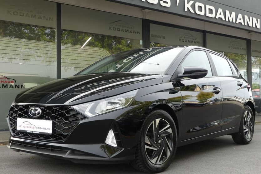 i20
