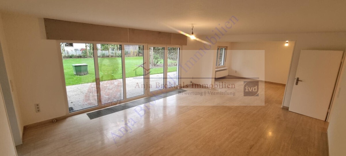 Gütersloh: Erdgeschoss mit Garten und Garage in einem 2 Familienhaus, stadtnahe Lage am Grüngürtel 4.5 zimmer