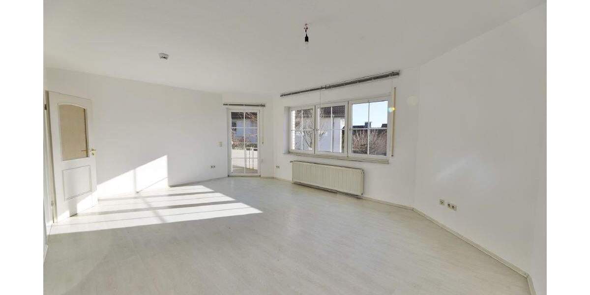 Etagenwohnung Lage - 3 Zimmer, 82 m&sup2;, 175.000&euro; | Angebot:25776535