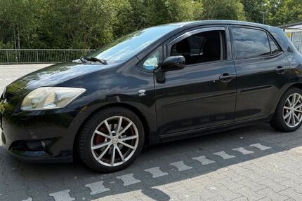 Toyota Auris 233.000 km 2.599 &euro; Bielefeld 33605