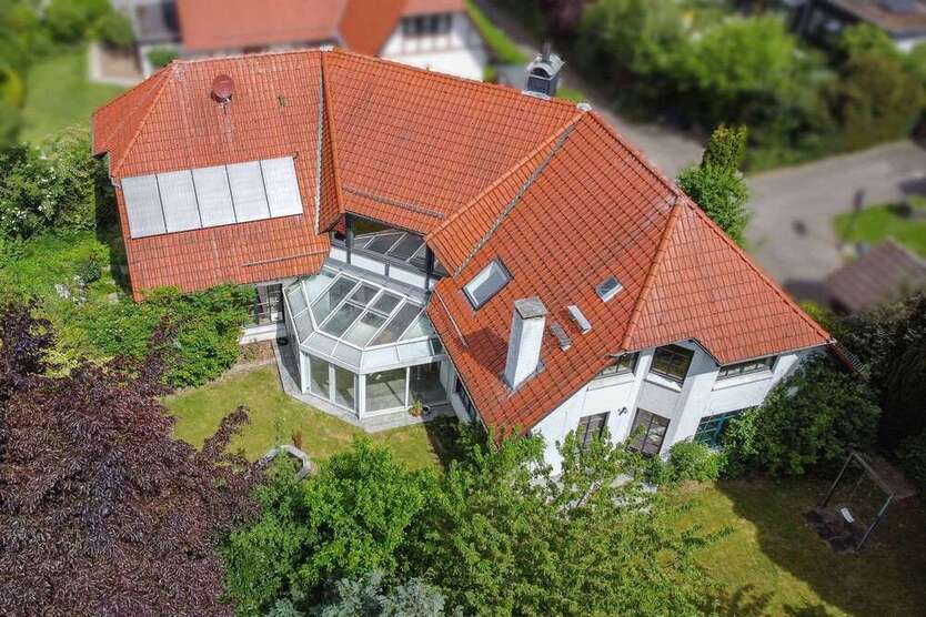 Haus zum Kaufen in Lemgo 599.000 € 328.64 m²