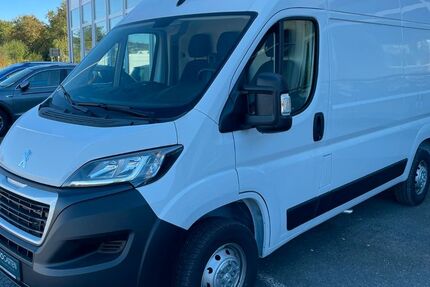 Peugeot Boxer 1.800 km 27.950 € Paderborn 33106