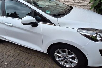 Ford Fiesta 67.500 km 13.000 &euro; Bad Salzuflen 32107