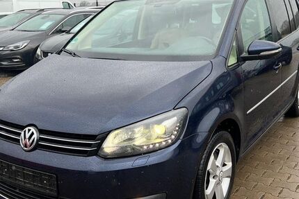 VW Touran 272.000 km 5.999 &euro; Löhne Mennighüffen 32584