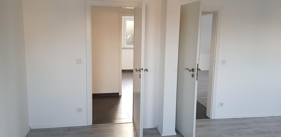 Dachgeschoßwohnung Bielefeld Brackwede - 3 Zimmer, 85 m&sup2;, 800&euro; | Angebot:25417259