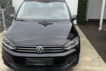 VW Touran 144.034 km 15.599 &euro; Bielefeld 33609