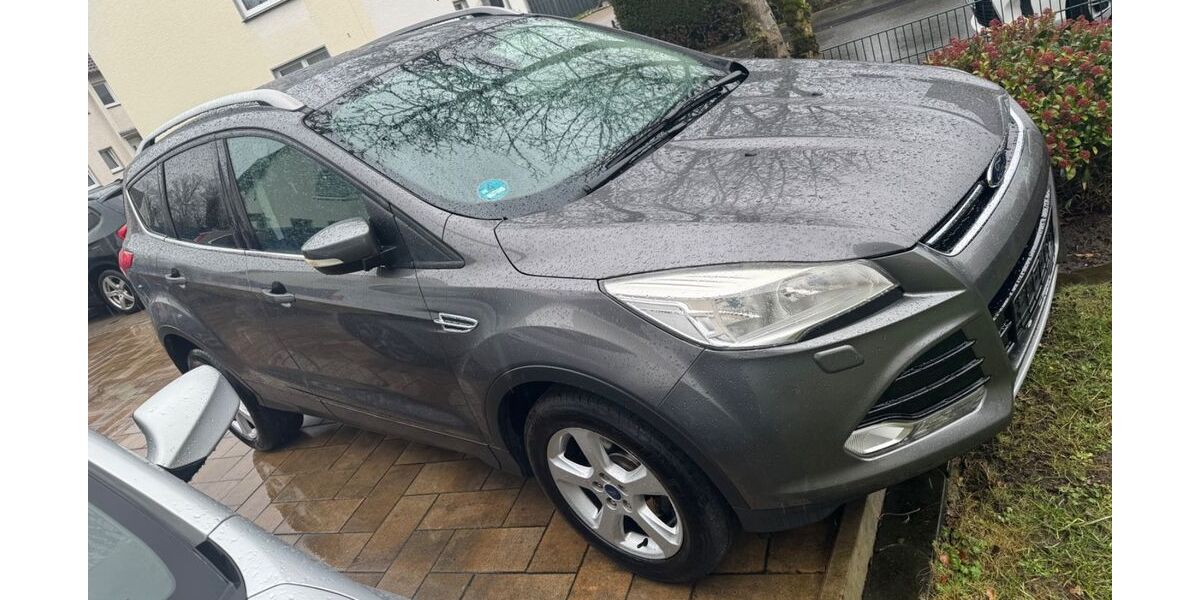 Ford Kuga 167.000 km 6.700 &euro; Versmold 33775