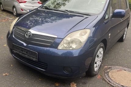 Toyota Corolla Verso 273.000 km 1.299 € Paderborn 33100