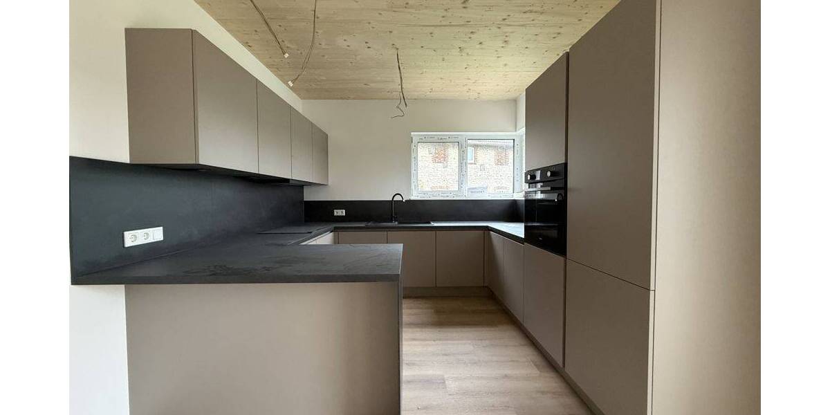 Etagenwohnung Leopoldshöhe - 4 Zimmer, 104 m&sup2;, 1.495&euro; | Angebot:26787928