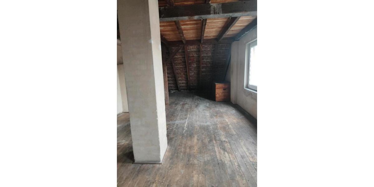 Dachgeschoßwohnung Werther (Westfahlen) - 5 Zimmer, 140 m&sup2;, 1.530&euro; | Angebot:25638842