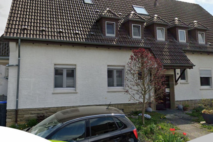 2-Zimmer-Wohnung mit Balkon, Einbauküche & Stellplatz in Lage
