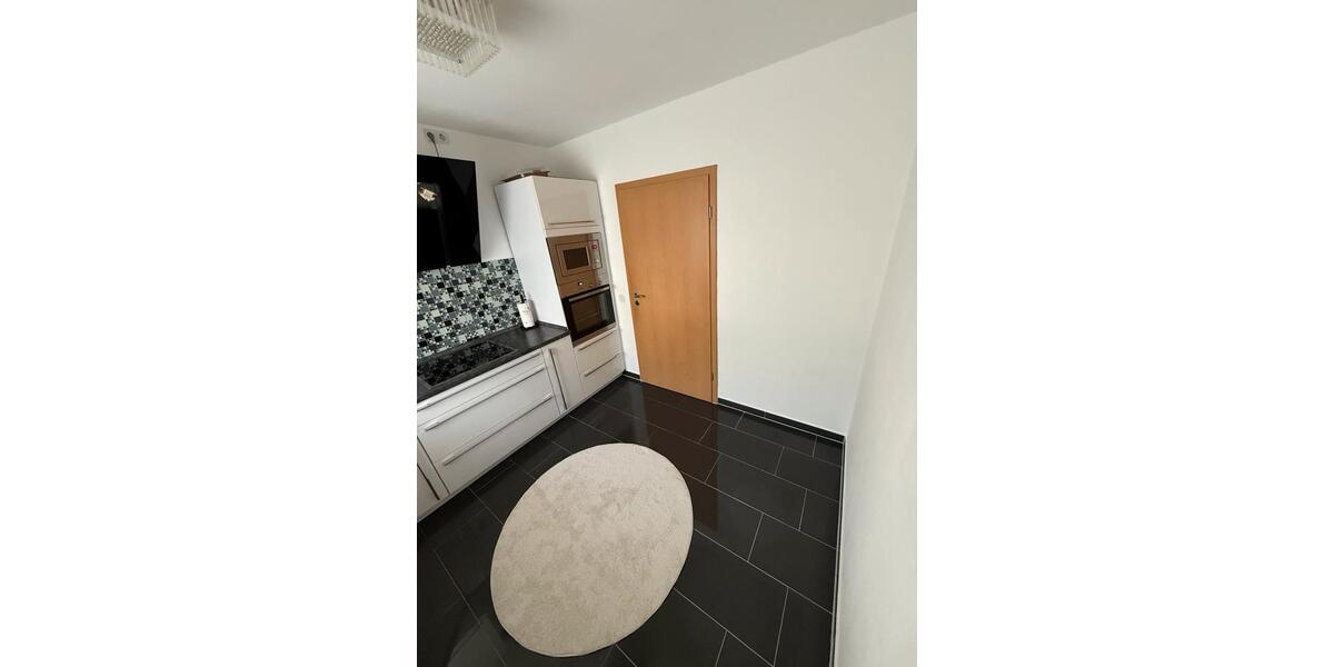 Erdgeschoßwohnung Halle - 3 Zimmer, 74 m&sup2;, 199.500&euro; | Angebot:24839323
