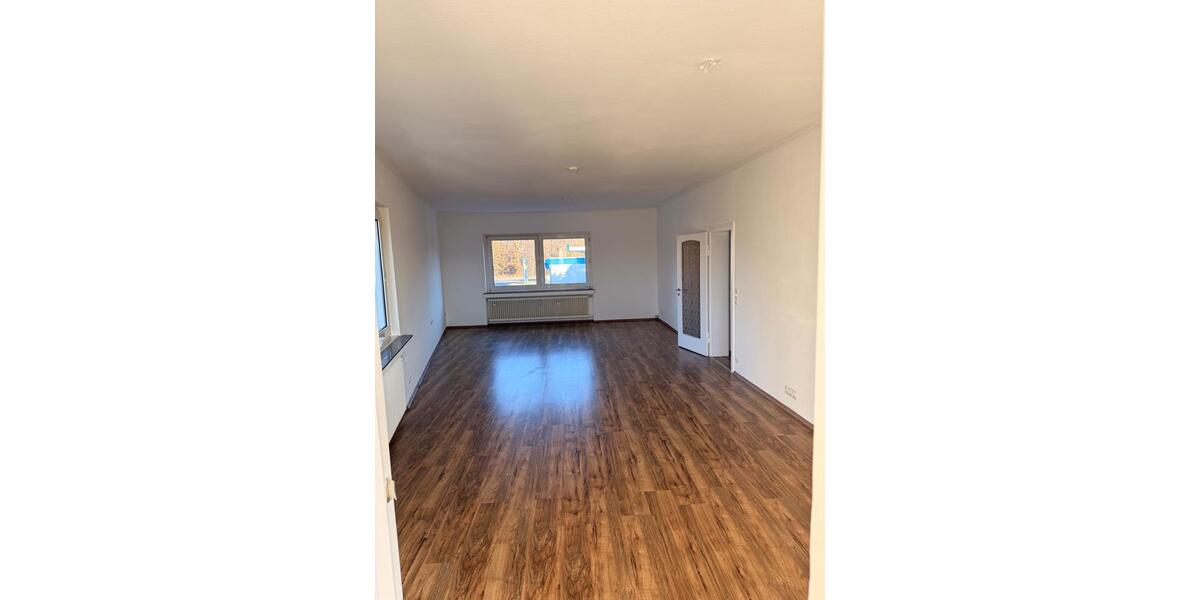 Großzügige 4 Zimer Wohnung mit Wintergarten in Bi-Sennestadt 125q 4 zimmer