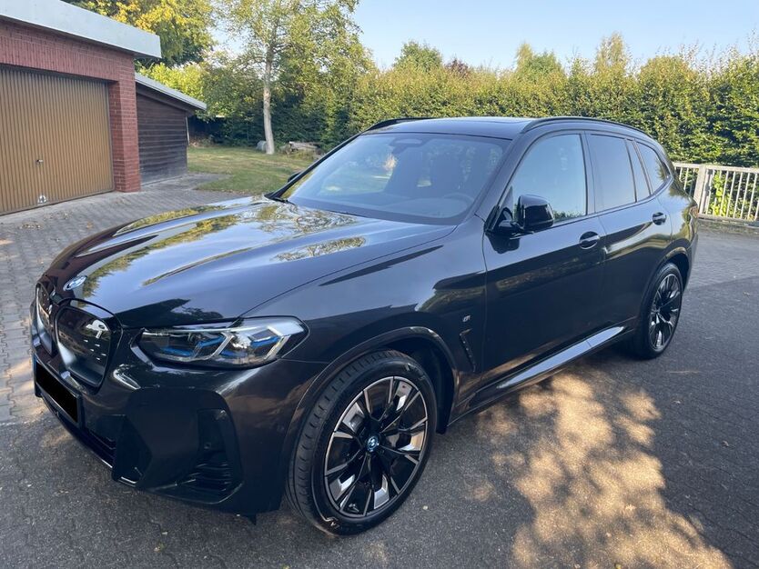 BMW iX3 39.999 km 42.900 € Verl 33415