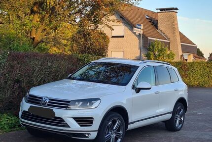 VW Touareg 177.500 km 21.400 &euro; Lage 32791