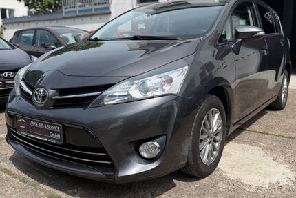Toyota Verso 122.000 km 11.750 &euro; Lage 32791