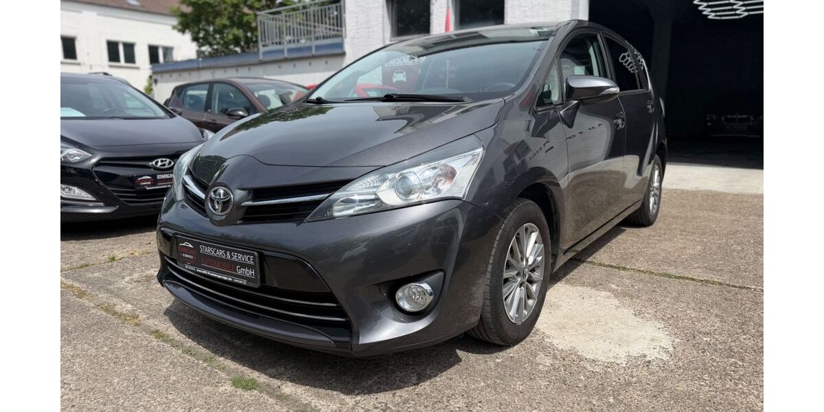 Toyota Verso 122.000 km 11.750 &euro; Lage 32791