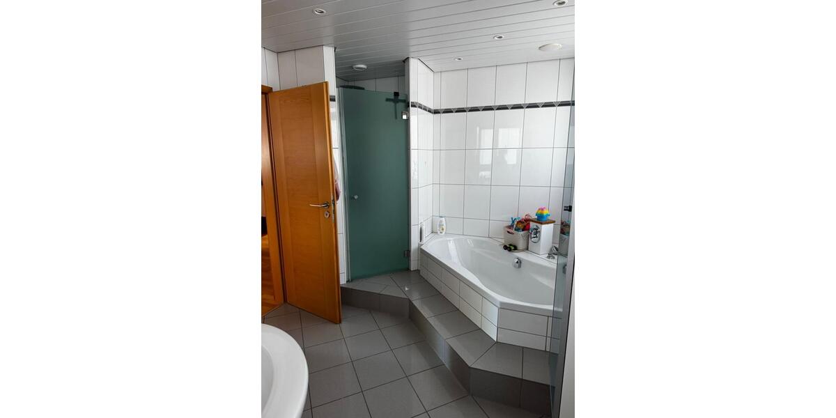 Etagenwohnung Melle - 3 Zimmer, 110 m&sup2;, 1.000&euro; | Angebot:26415877