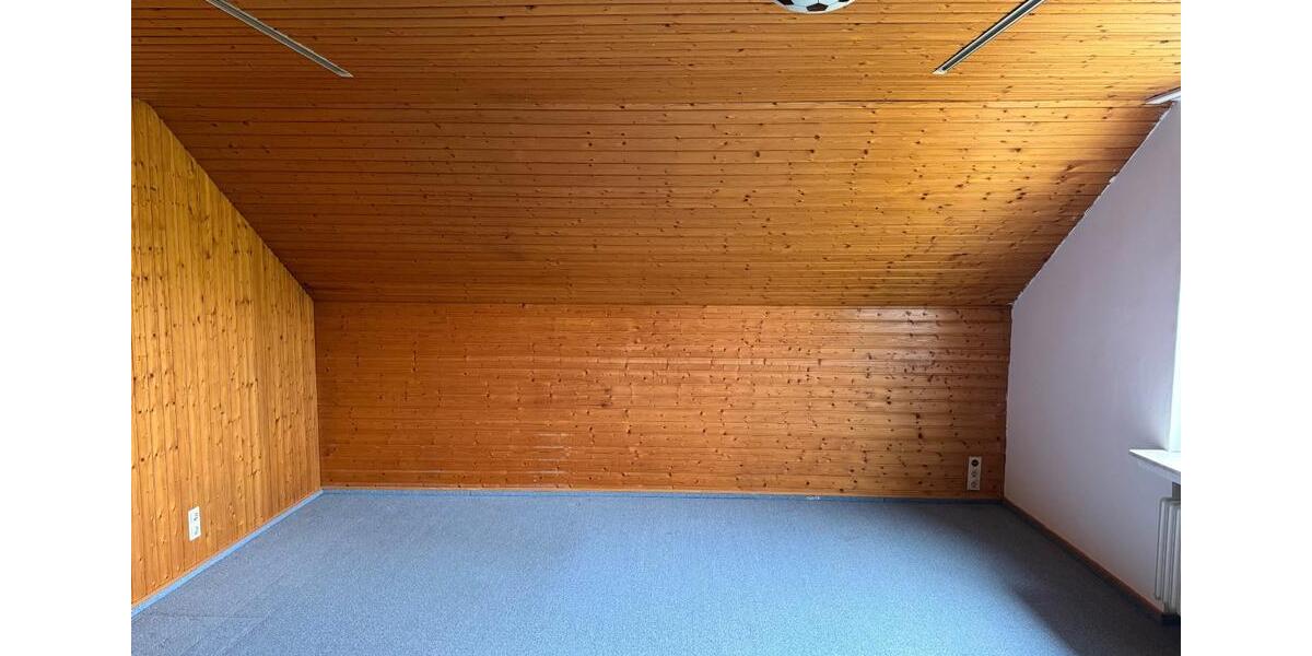 Dachgeschoßwohnung Versmold - 2 Zimmer, 73 m&sup2;, 580&euro; | Angebot:25765384