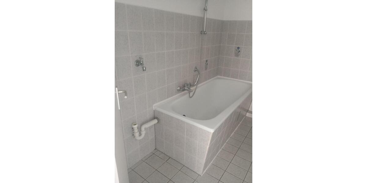 Dachgeschoßwohnung Bielefeld Heepen - 3 Zimmer, 73 m&sup2;, 471&euro; | Angebot:25511488