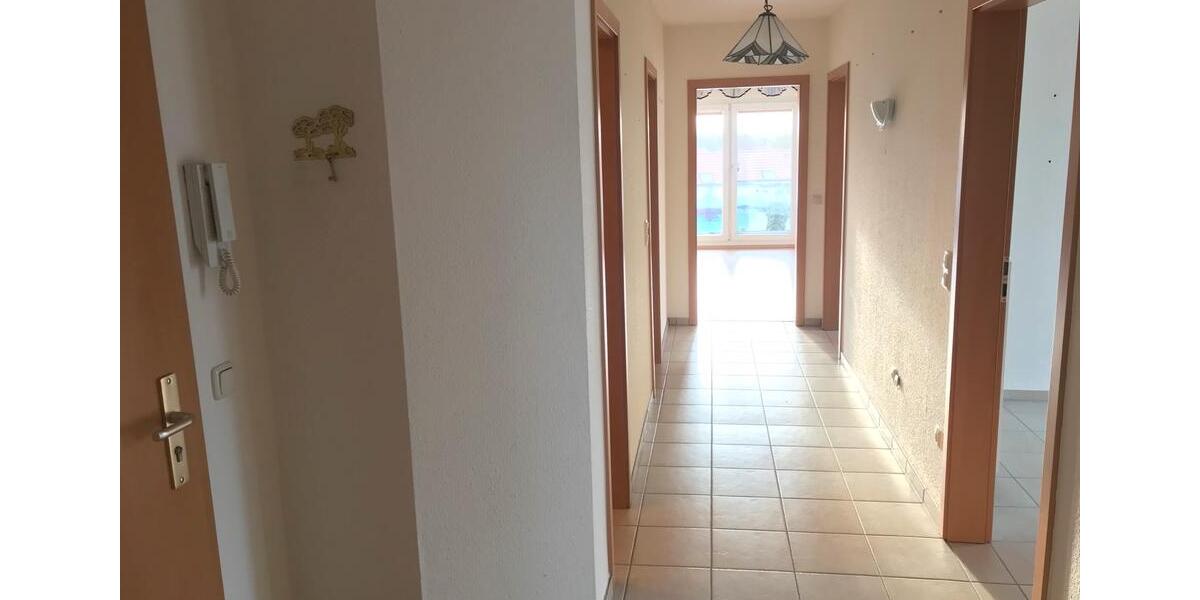 Dachgeschoßwohnung Bielefeld Brackwede - 3 Zimmer, 80 m&sup2;, 1.130&euro; | Angebot:25961218