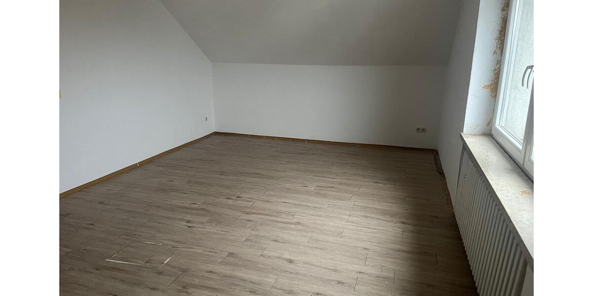 Dachgeschoßwohnung Vlotho - 1 Zimmer, 44 m&sup2;, 550&euro; | Angebot:26150902