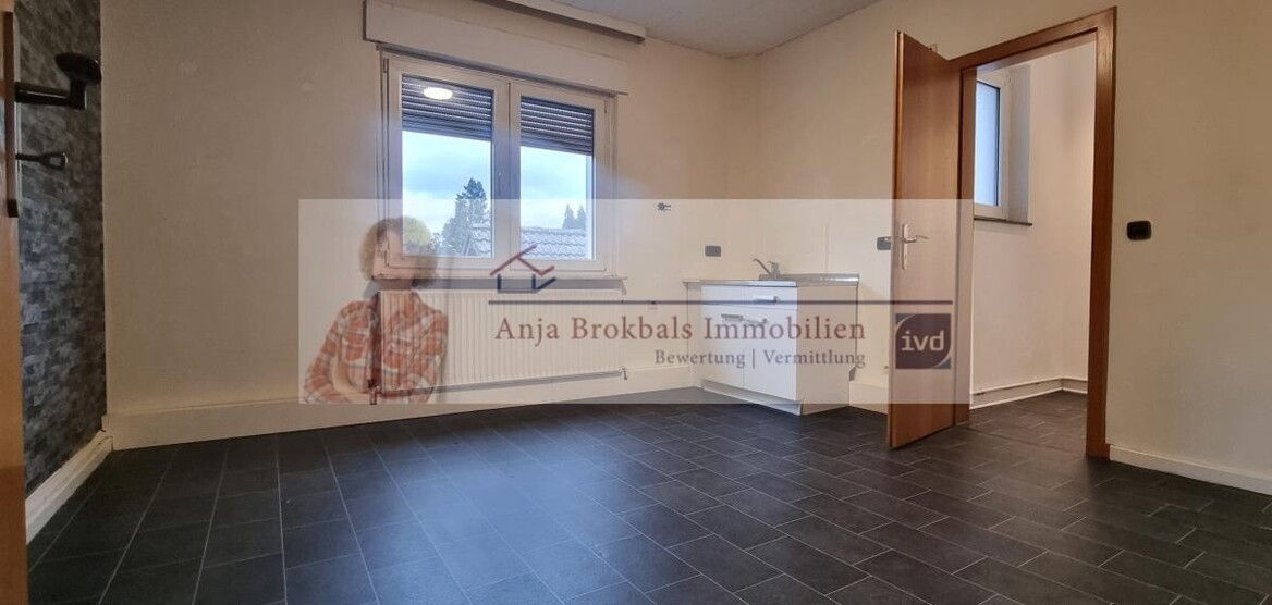 Gütersloh: Zwischen Theater und Gesamtschule Anne-Frank_provisionsfrei für Käufer 7 zimmer