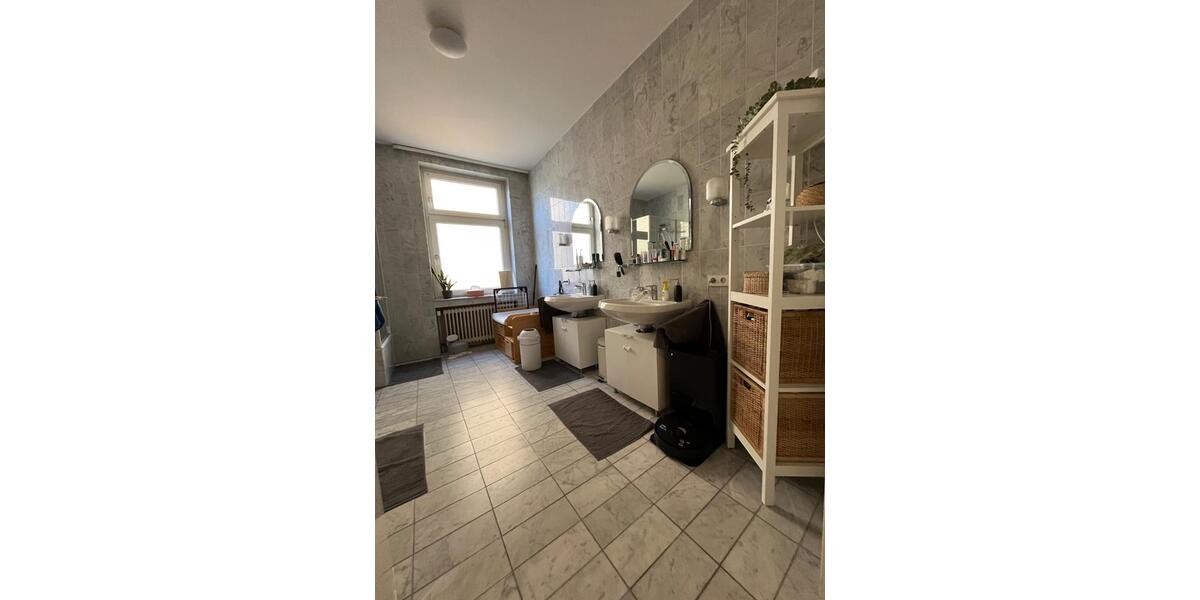 Erdgeschoßwohnung Bielefeld Mitte - 4 Zimmer, 103 m&sup2;, 820&euro; | Angebot:26409883