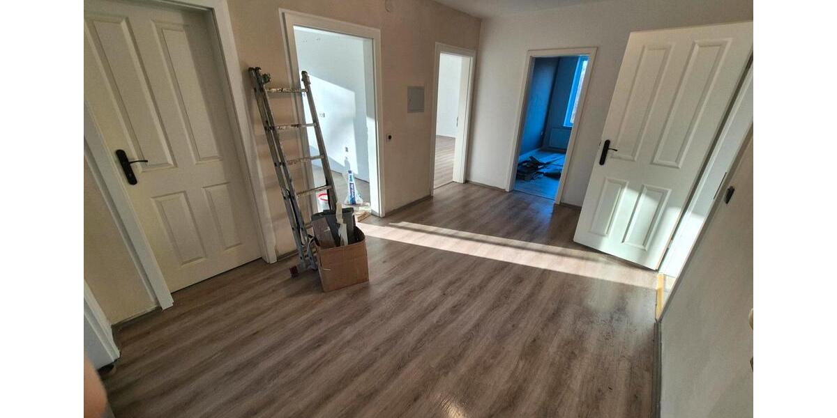 Etagenwohnung Enger - 3 Zimmer, 110 m&sup2;, 1.000&euro; | Angebot:25403037