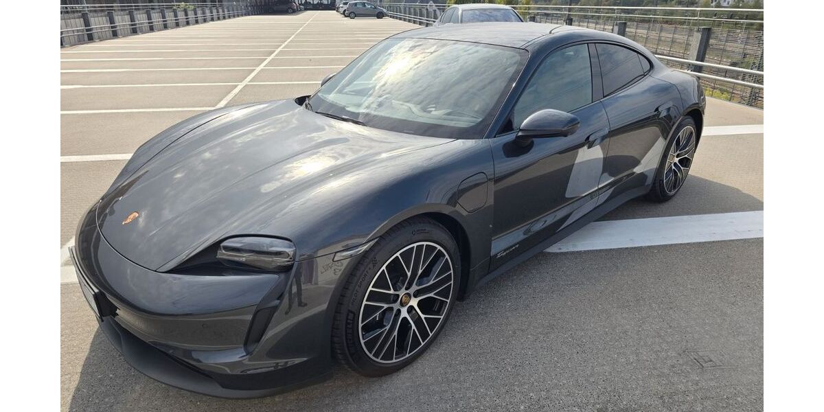 Porsche Taycan 3.500 km 84.999 € Bielefeld 33609