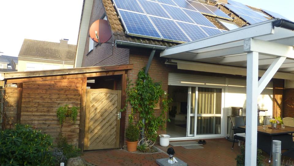 Gehobene Doppelhaushälfte mit Kamin in Verl 4 zimmer