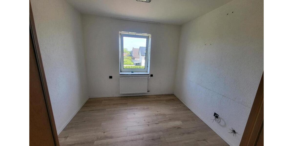 Etagenwohnung Lage - 4 Zimmer, 83 m&sup2;, 750&euro; | Angebot:26415552