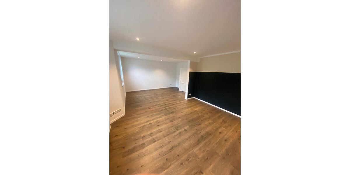 Erdgeschoßwohnung Bielefeld Heepen - 4.5 Zimmer, 134 m&sup2;, 1.250&euro; | Angebot:26632430