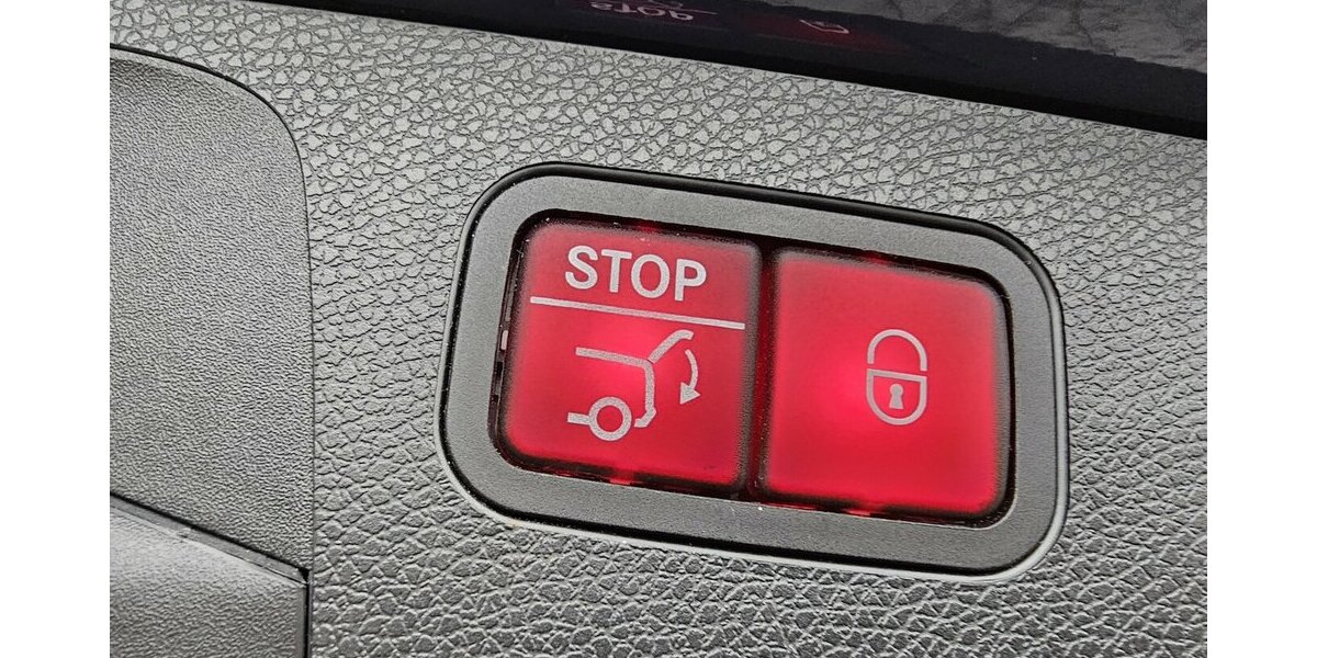 Mercedes-Benz E 220 d T LEDER NAVI LED KAMERA el.Heckklappe 207.800 km 17.790 &euro; Löhne 32584