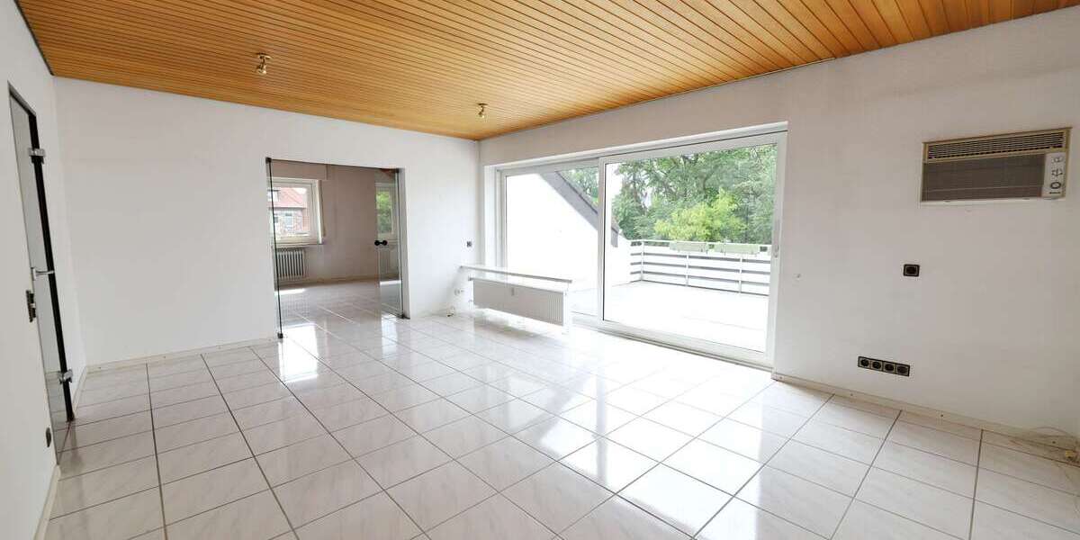 Etagenwohnung Lage - 3 Zimmer, 93 m&sup2;, 130.000&euro; | Angebot:26906565