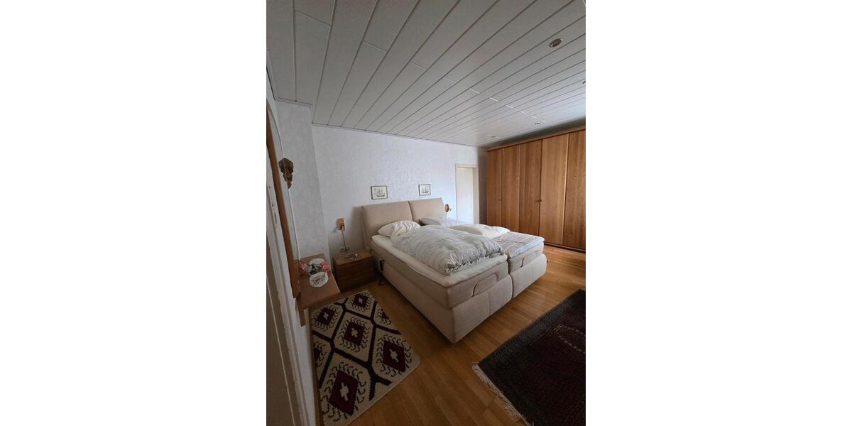 Erdgeschoßwohnung Enger - 3 Zimmer, 107 m&sup2;, 800&euro; | Angebot:25538856