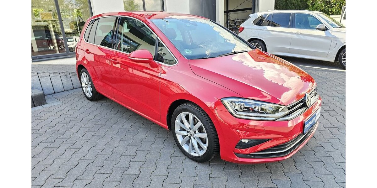 VW Golf Sportsvan 1.5 TSI Highline NAVI LED AHK ACC 128.150 km 15.990 &euro; Löhne 32584
