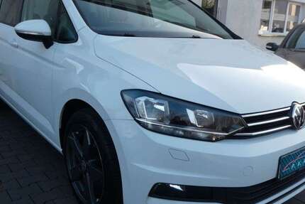 VW Touran 124.200 km 19.950 &euro; Löhne 32584
