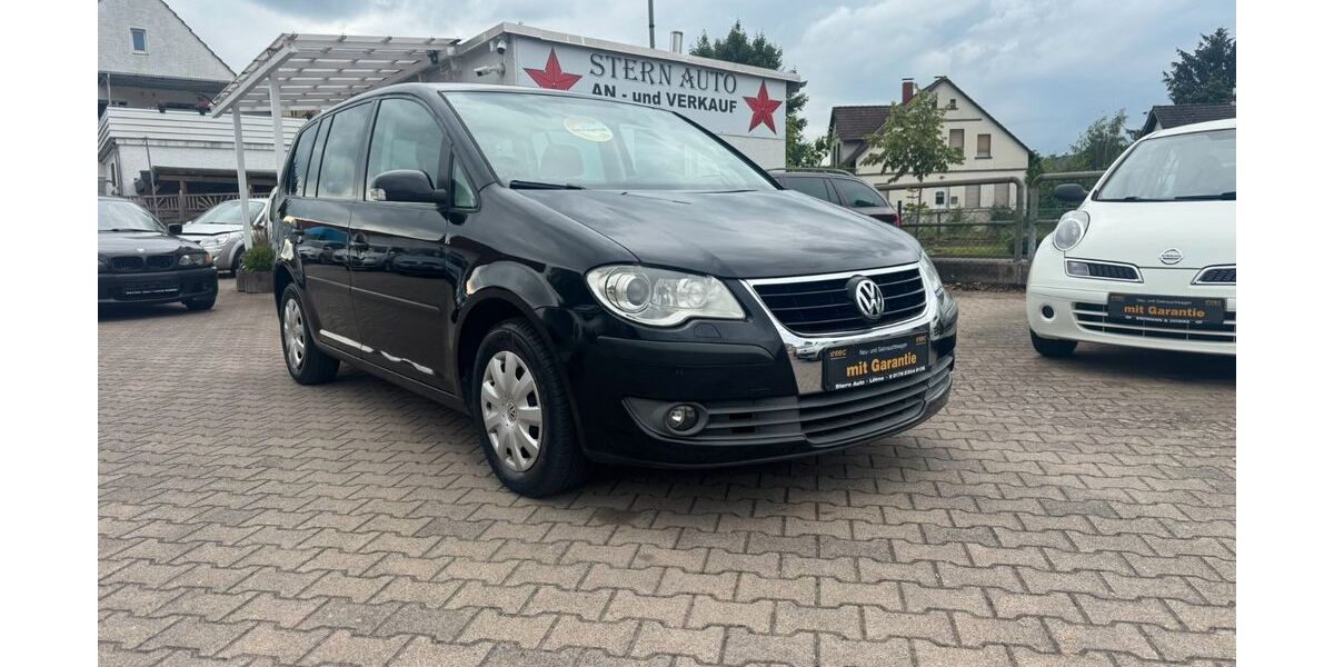 VW Touran 134.000 km 6.499 &euro; Löhne 32584