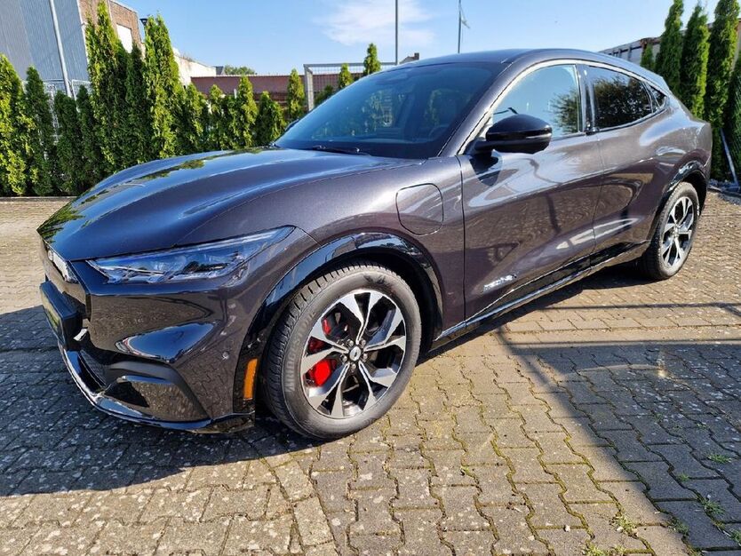 Ford Mustang Mach-E 9.436 km 39.995 € Rheda-Wiedenbrück 33378