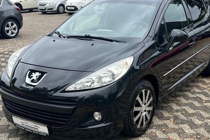 Peugeot 207 140.000 km 3.990 € Paderborn 33102