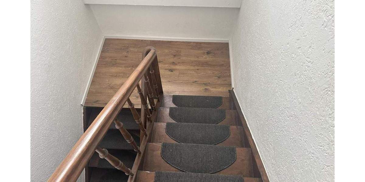 Einfamilienhaus Bad Salzuflen Schötmar - 9 Zimmer, 165 m&sup2;, 329.000&euro; | Angebot:24452354