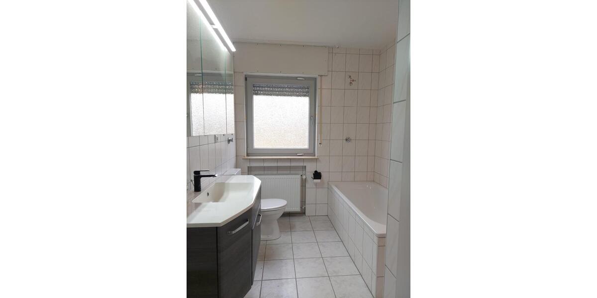 Etagenwohnung Lemgo - 4 Zimmer, 116 m&sup2;, 1.220&euro; | Angebot:25791787
