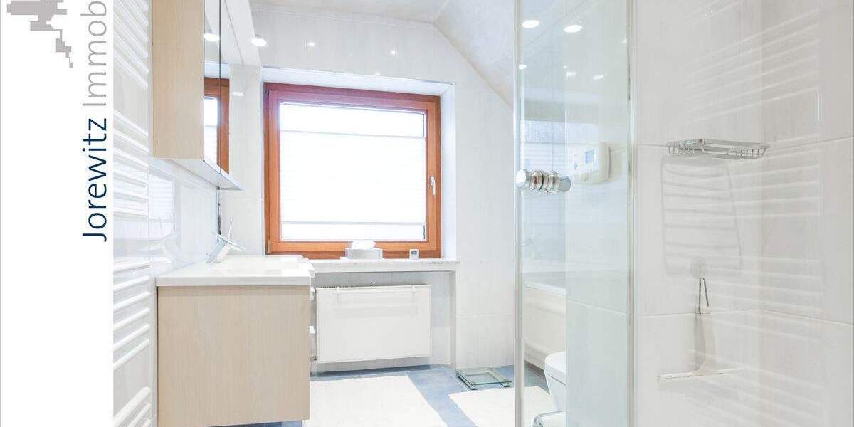 Einfamilienhaus Bielefeld Jöllenbeck - 9 Zimmer, 257 m&sup2;, 685.000&euro; | Angebot:23462088